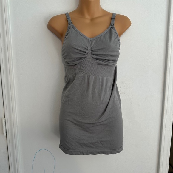 Tops - Unbranded Grey Nursing‎ Tank Top in M